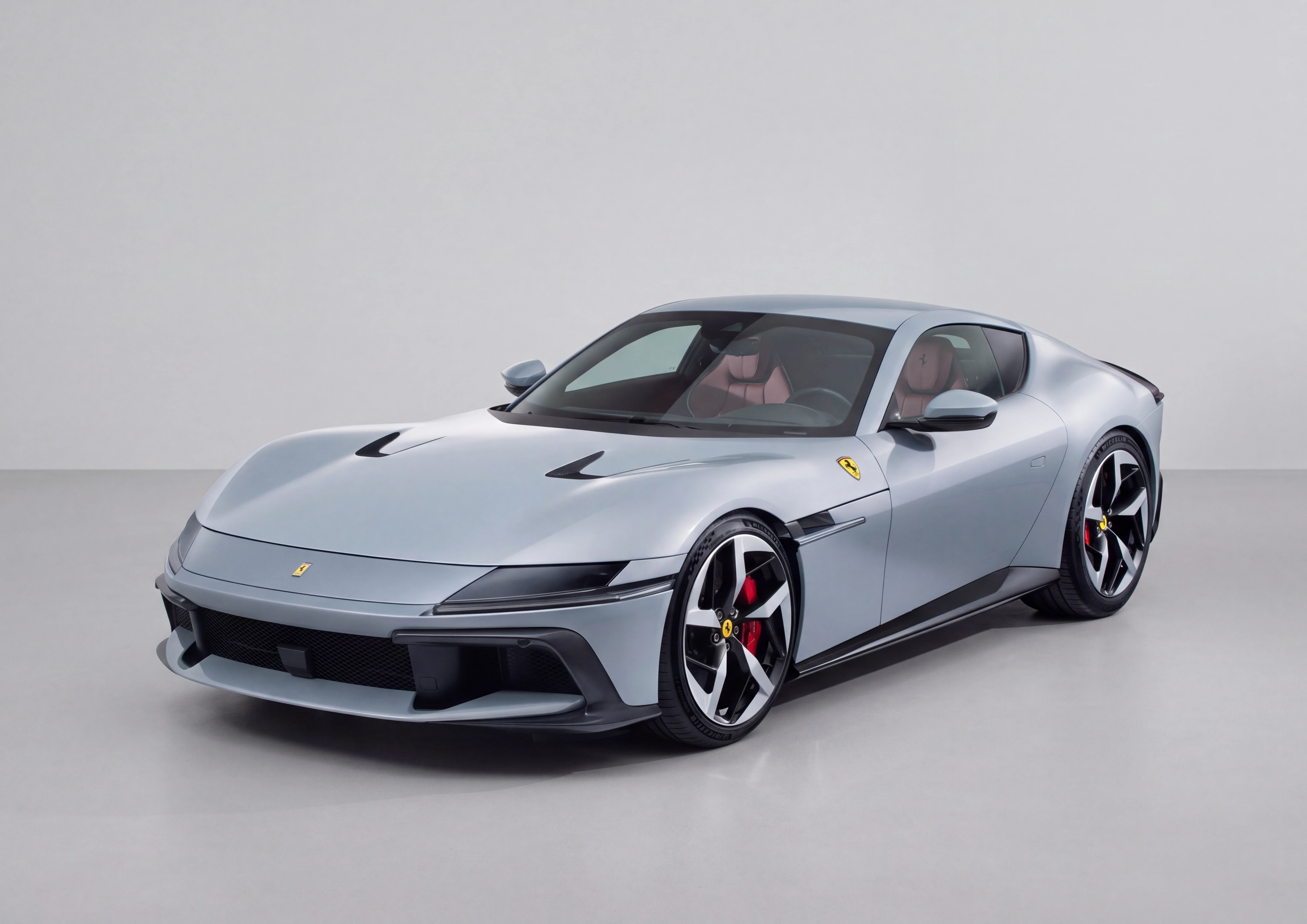 Ferrari 12Cilindri Coupe (2025) in Light muted grey-blue · Gloss, Carbonography print