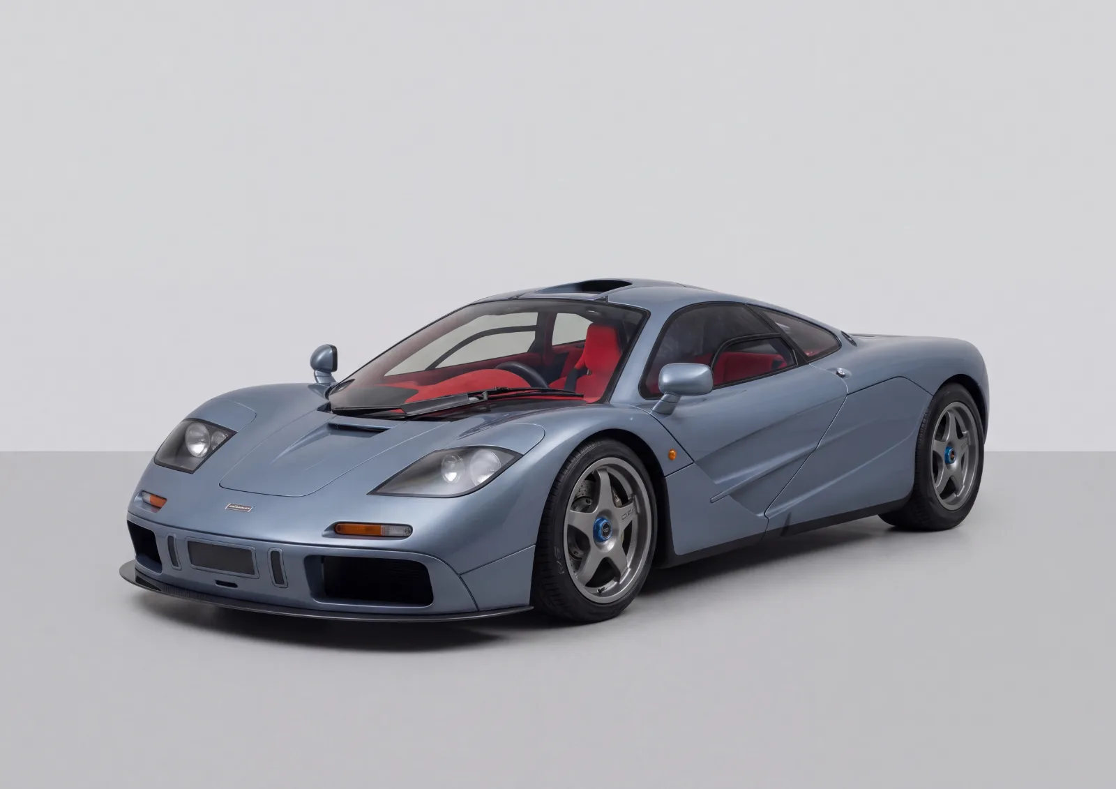 McLaren F1 GTR (1995) in Muted grey-blue · Gloss, Carbonography print