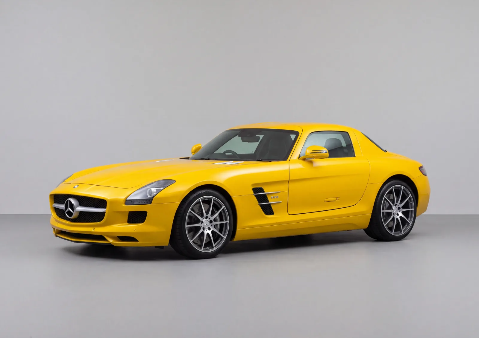 Mercedes-Benz SLS AMG Coupe (2010) in Vivid yellow · Gloss, Carbonography print