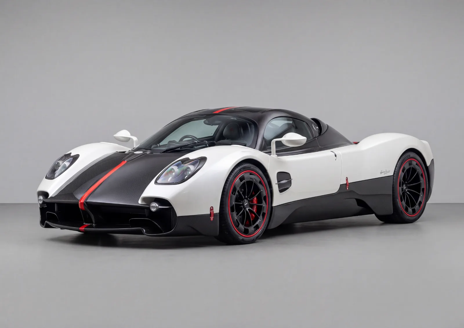 2023 Pagani Utopia Coupe (RHD) in White · Gloss, Carbonography print
