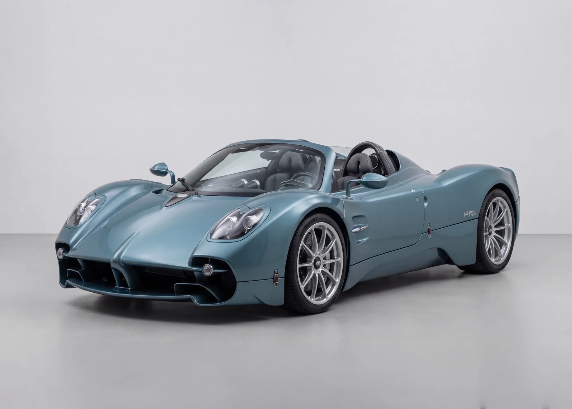 2025 Pagani Utopia Roadster (AMT) in Muted cyan-blue · Gloss, Carbonography print
