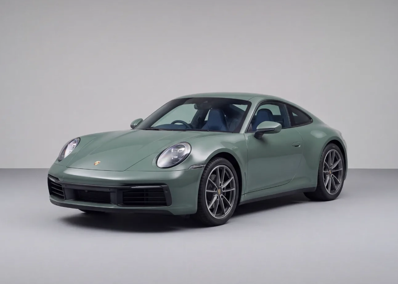 2023 Porsche 911 Dakar (992) in Muted grey-green · Gloss, Carbonography print